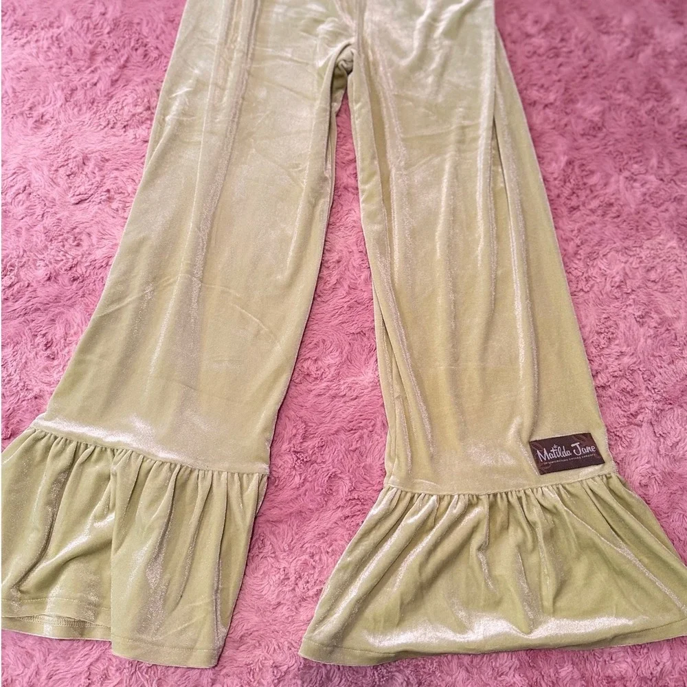 Matilda Jane Velvet‎ Ruffle Flare Pants Girls Size 12 Light Green Sparkle